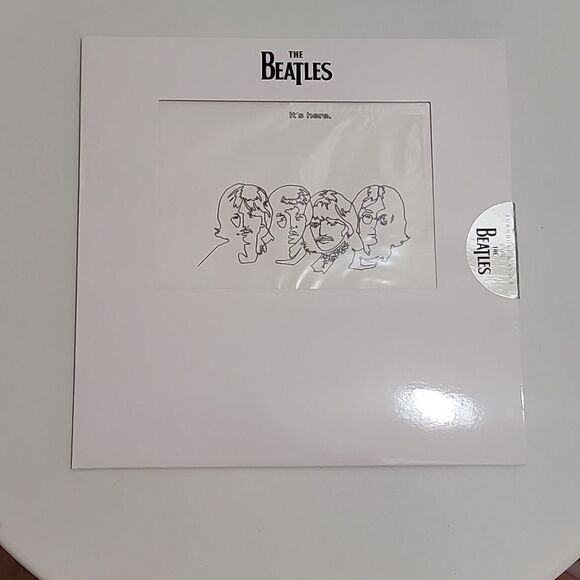 Turnbull & Asser The Beatles It's Here Silk Pocket Square - Picture 2 of 6